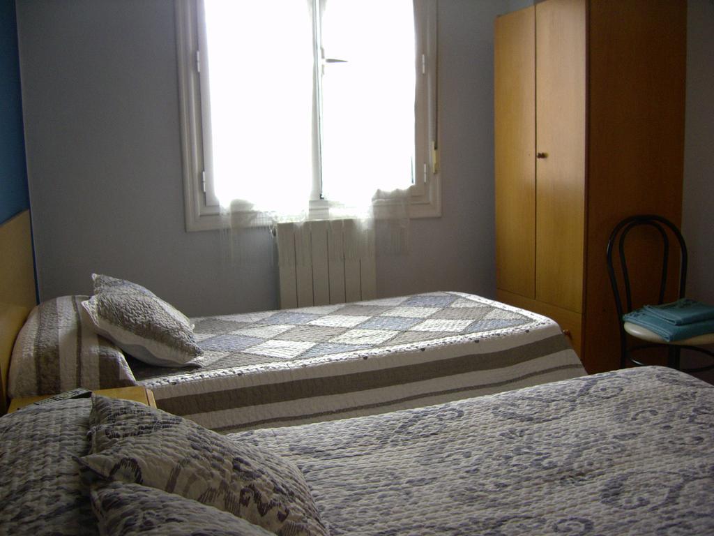 Pensión Gema Irun Zimmer foto