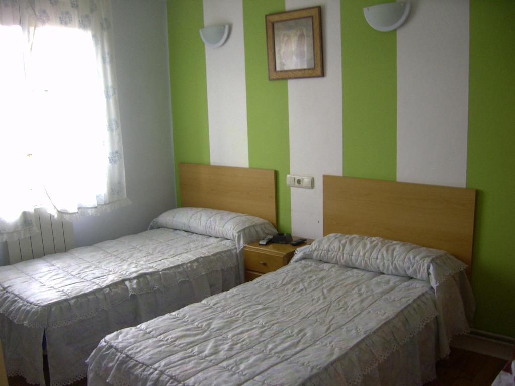 Pensión Gema Irun Zimmer foto